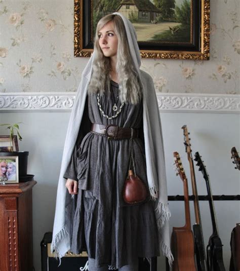 Enchanting Elegance: Stepping up Your Fashion Game with Pagan Robes